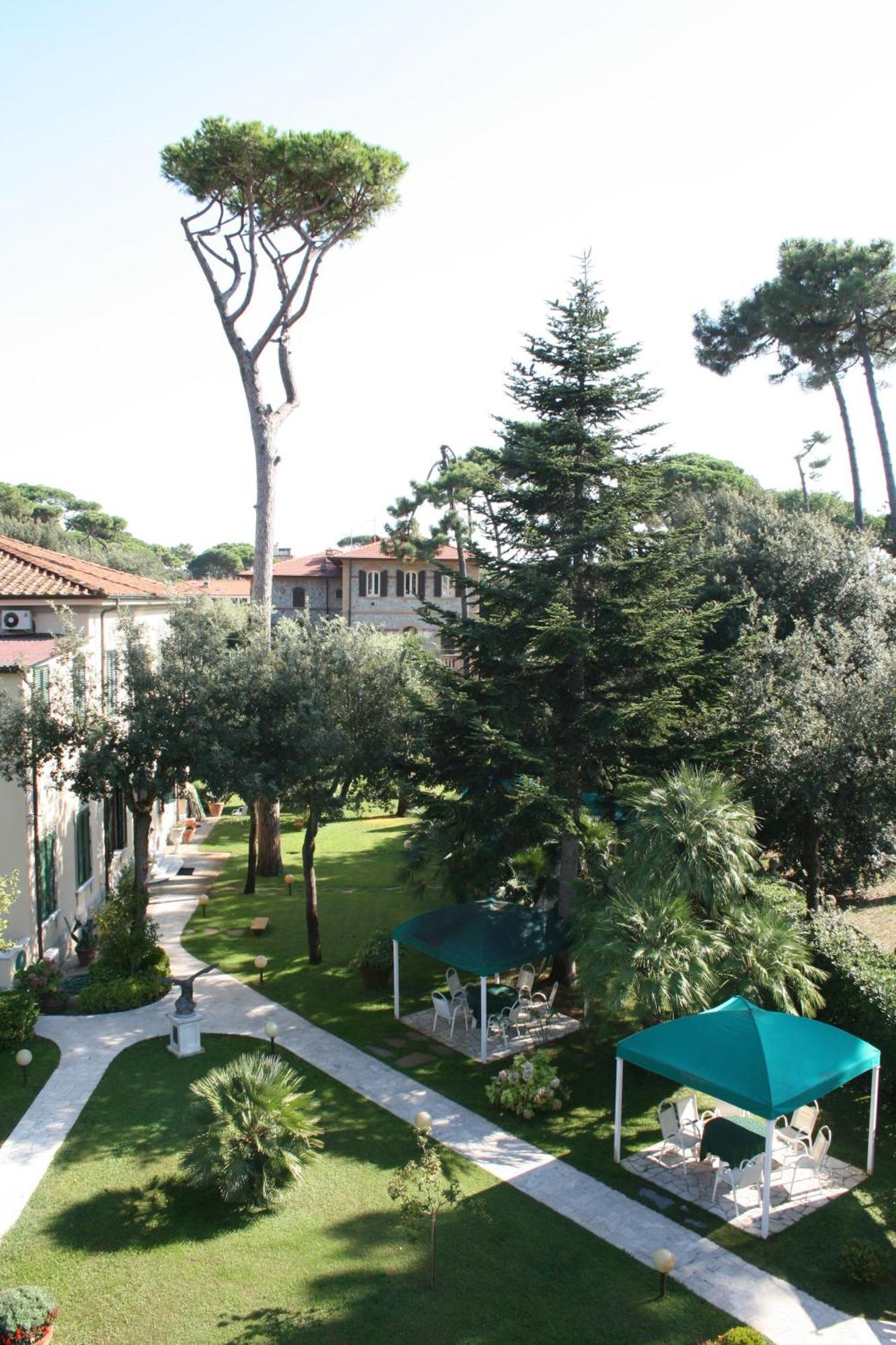 Hotel Verdemare Marina di Pietrasanta Buitenkant foto