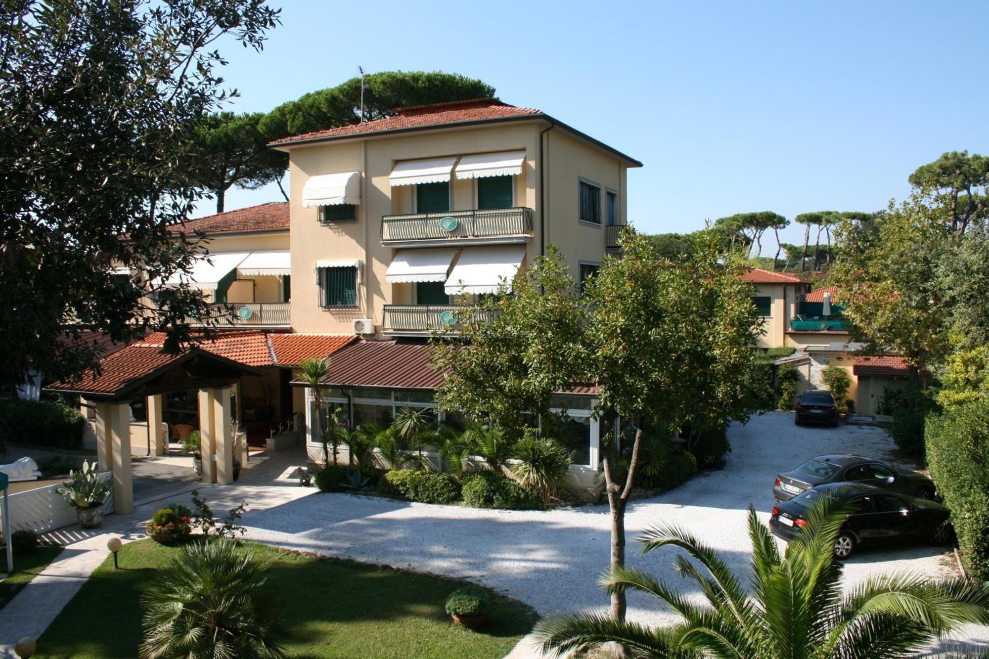 Hotel Verdemare Marina di Pietrasanta Buitenkant foto