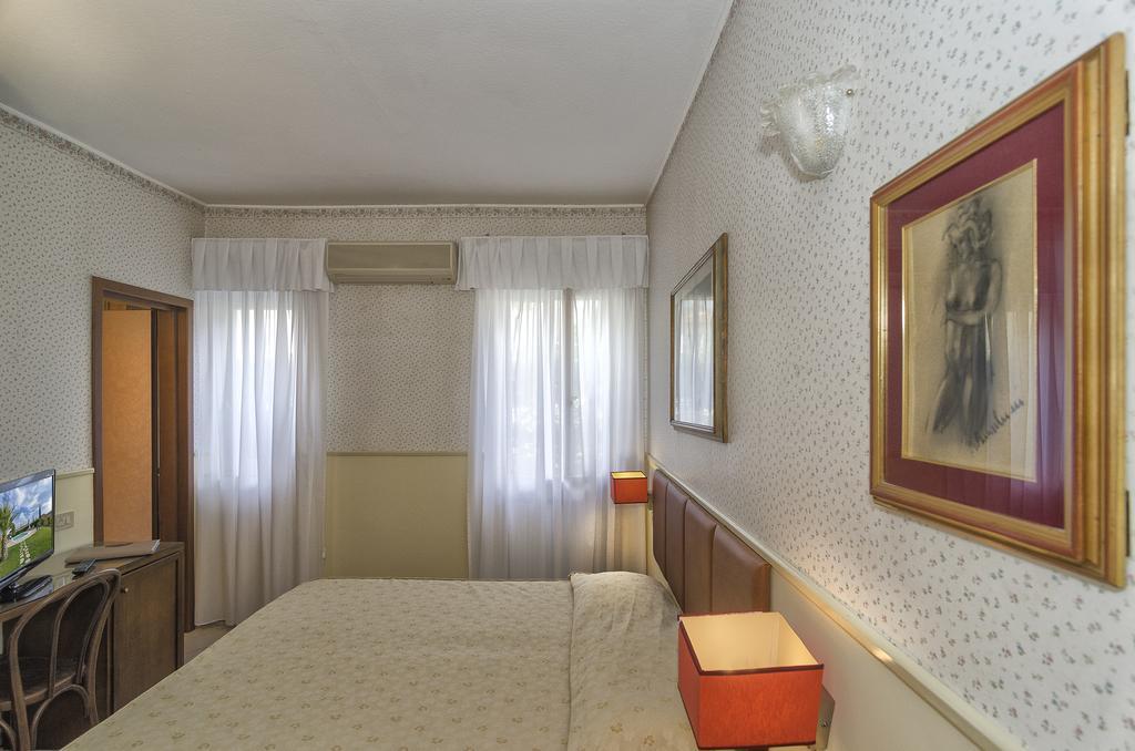 Hotel Verdemare Marina di Pietrasanta Kamer foto