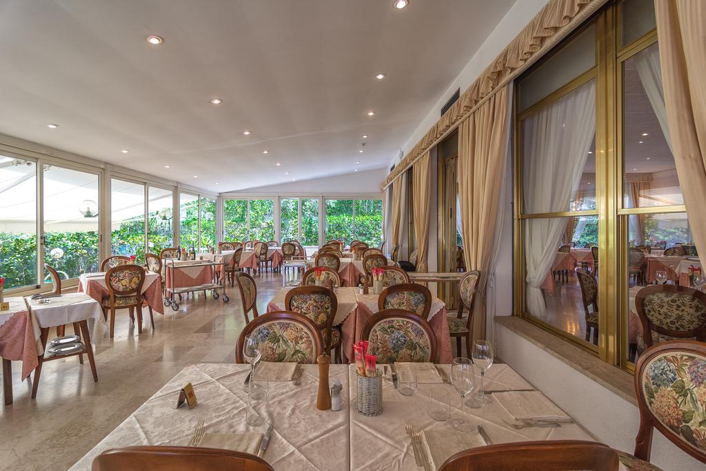 Hotel Verdemare Marina di Pietrasanta Buitenkant foto
