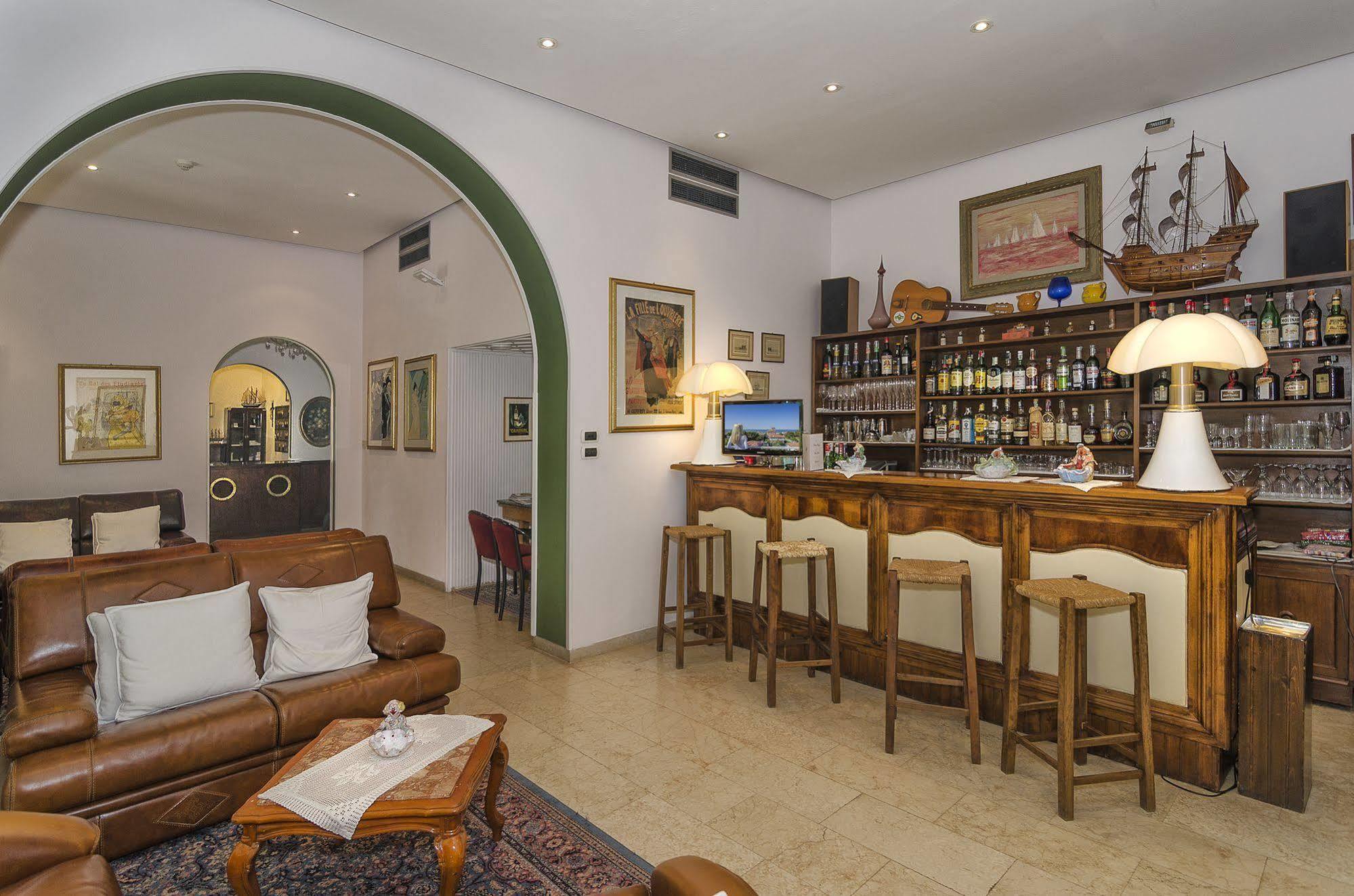 Hotel Verdemare Marina di Pietrasanta Buitenkant foto