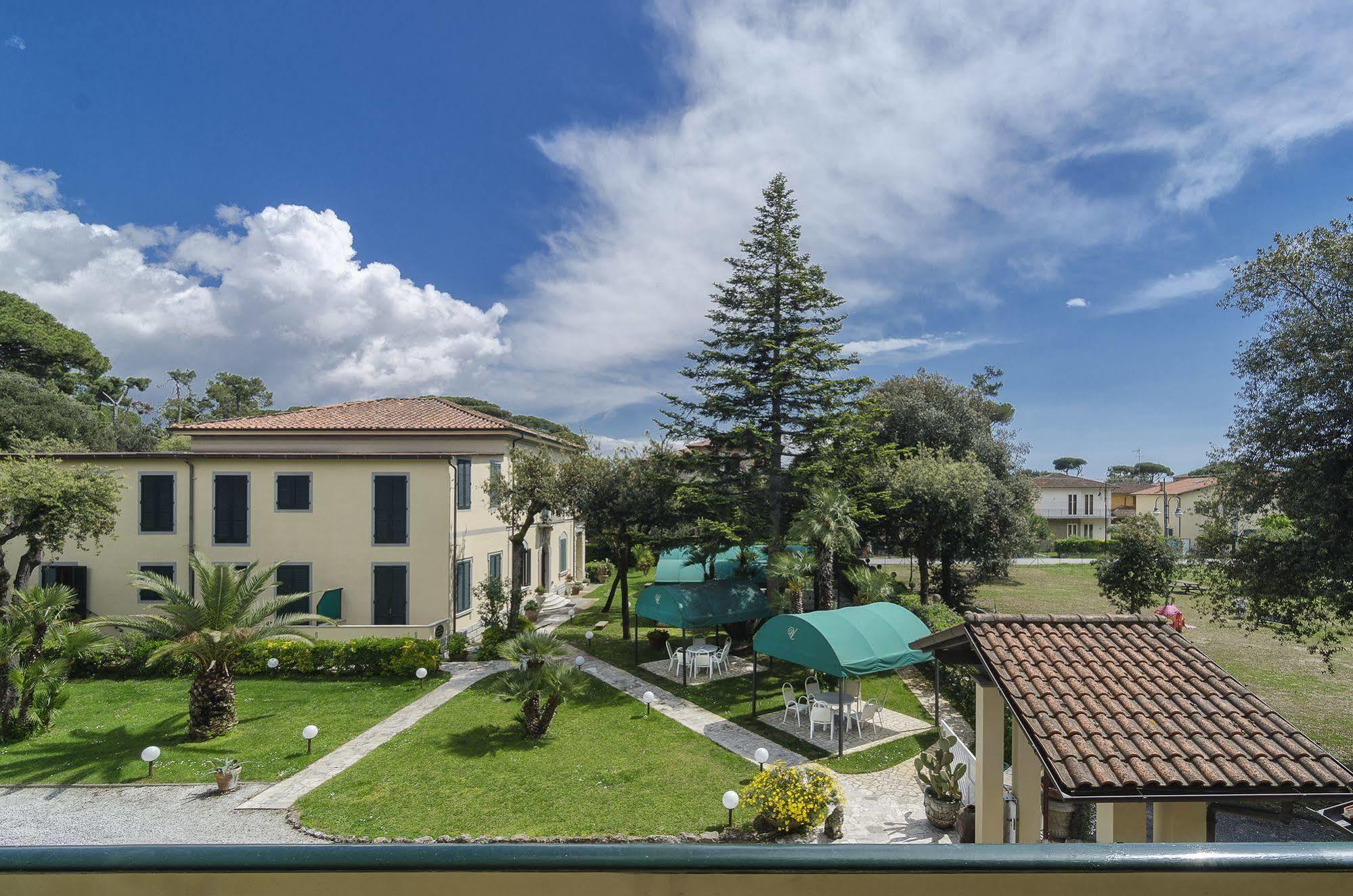 Hotel Verdemare Marina di Pietrasanta Buitenkant foto